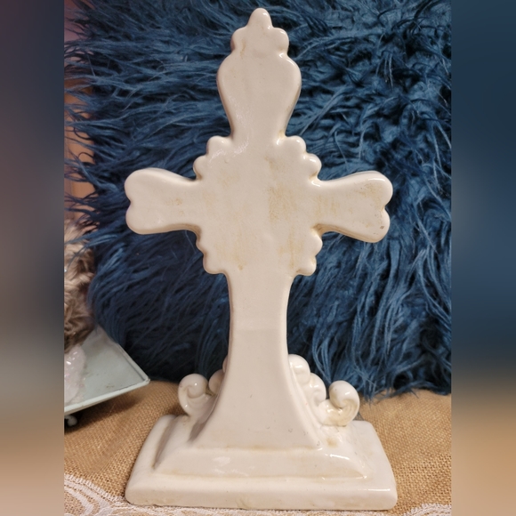 Vintage ceramic cross 12 in tall 6-7 in wide natural patina - Picture 8 of 9